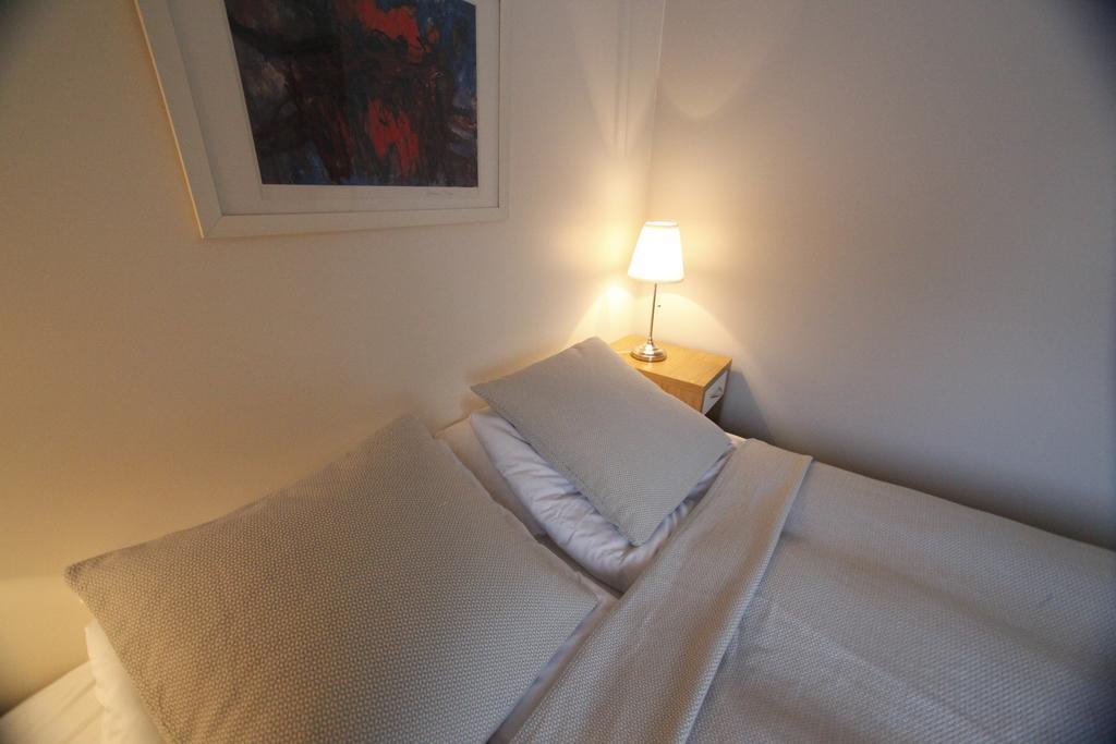 Frumskogar Guesthouse & Apartments クヴェラゲルジ 部屋 写真