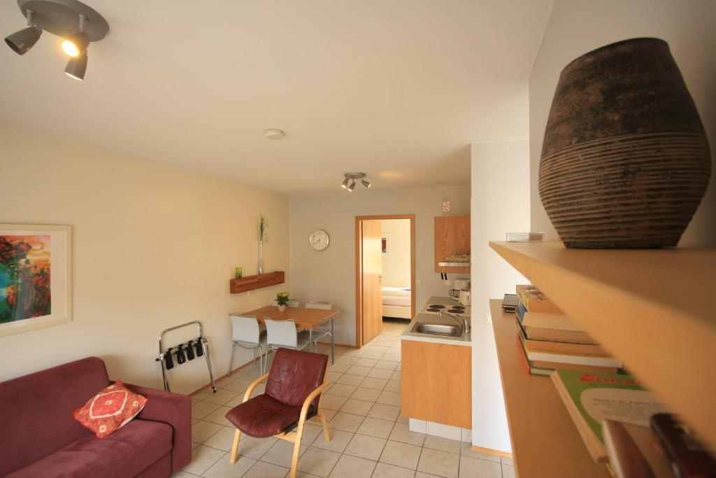 Frumskogar Guesthouse & Apartments クヴェラゲルジ エクステリア 写真