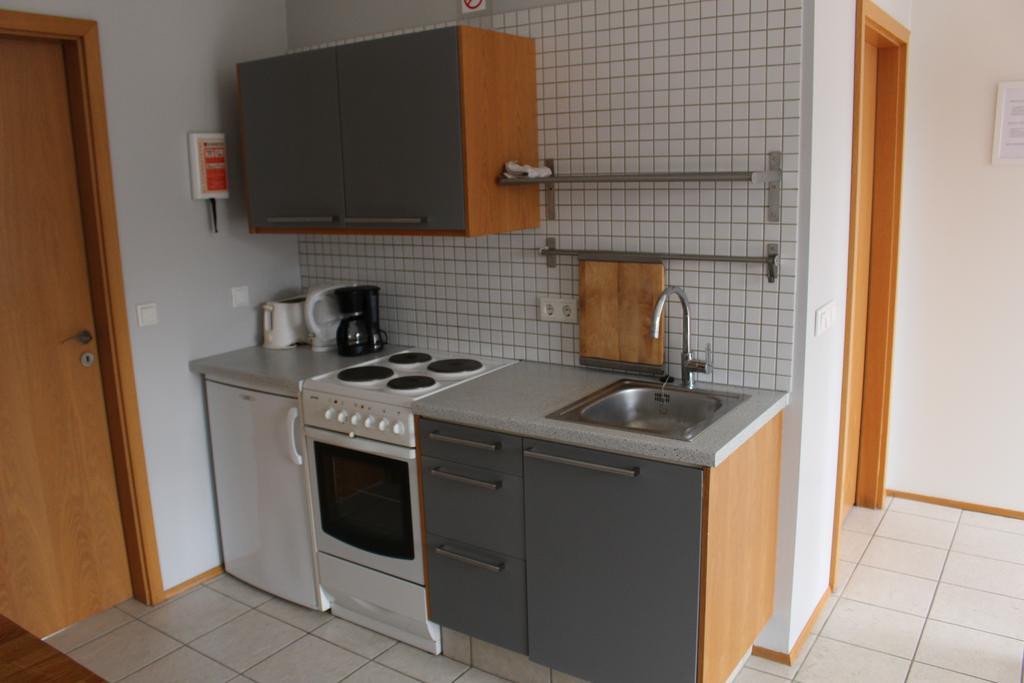 Frumskogar Guesthouse & Apartments クヴェラゲルジ エクステリア 写真